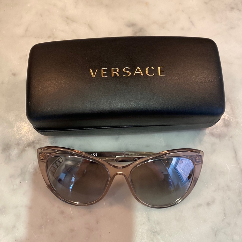 VERSACE - Cat eye sunglasses in clear